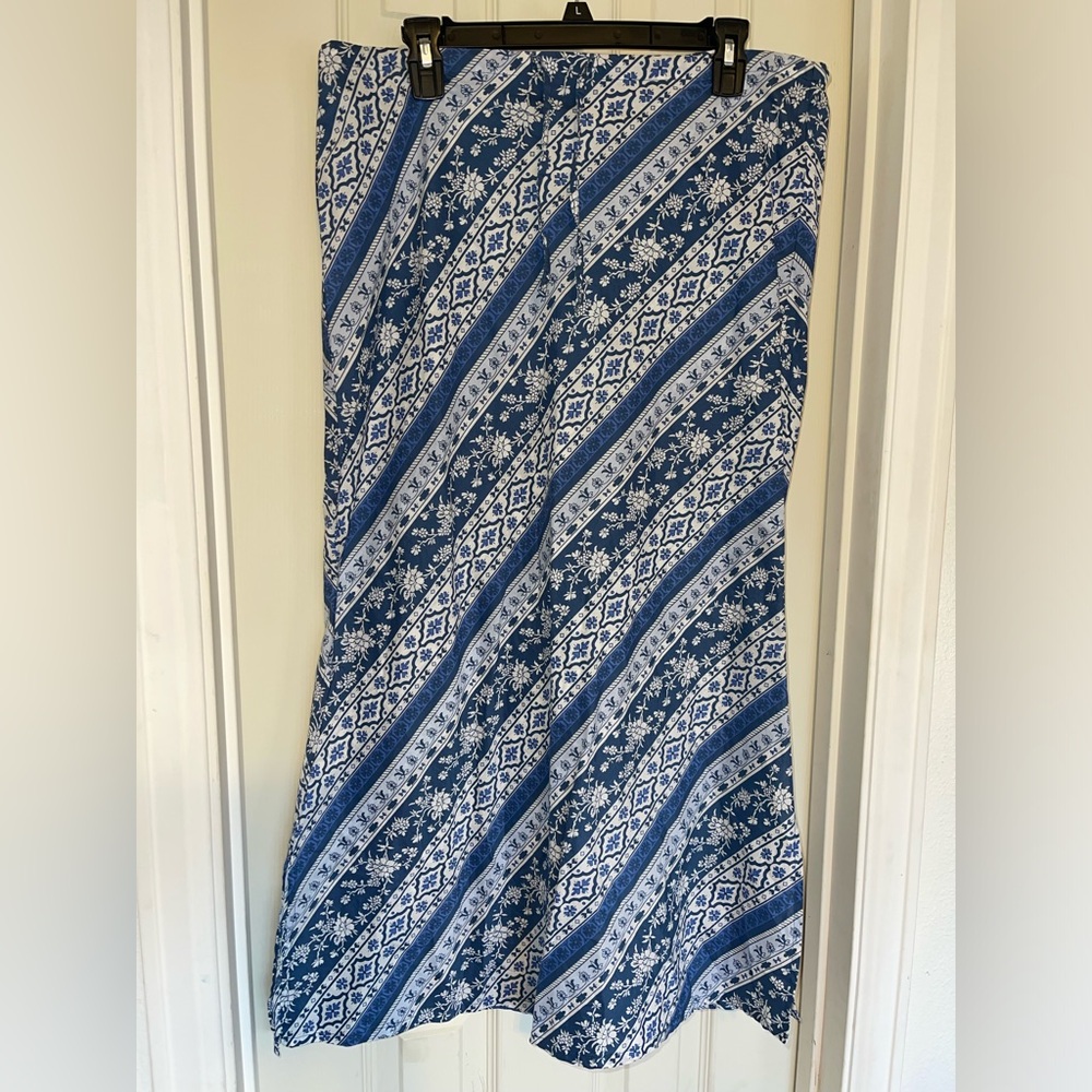 Old Navy Vintage Y2K Women’s Maxi Skirt White & Blue Size 14